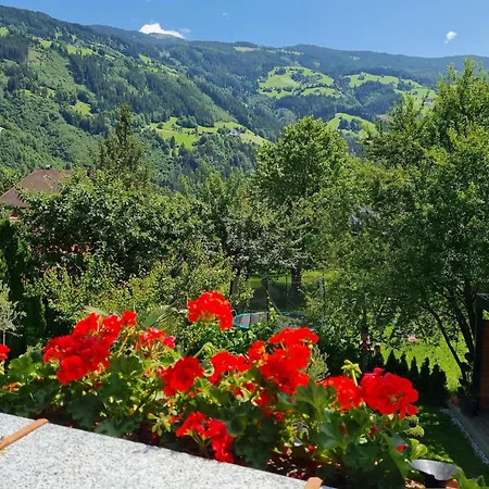 In Aschau With Zillertal Views Lägenhet *